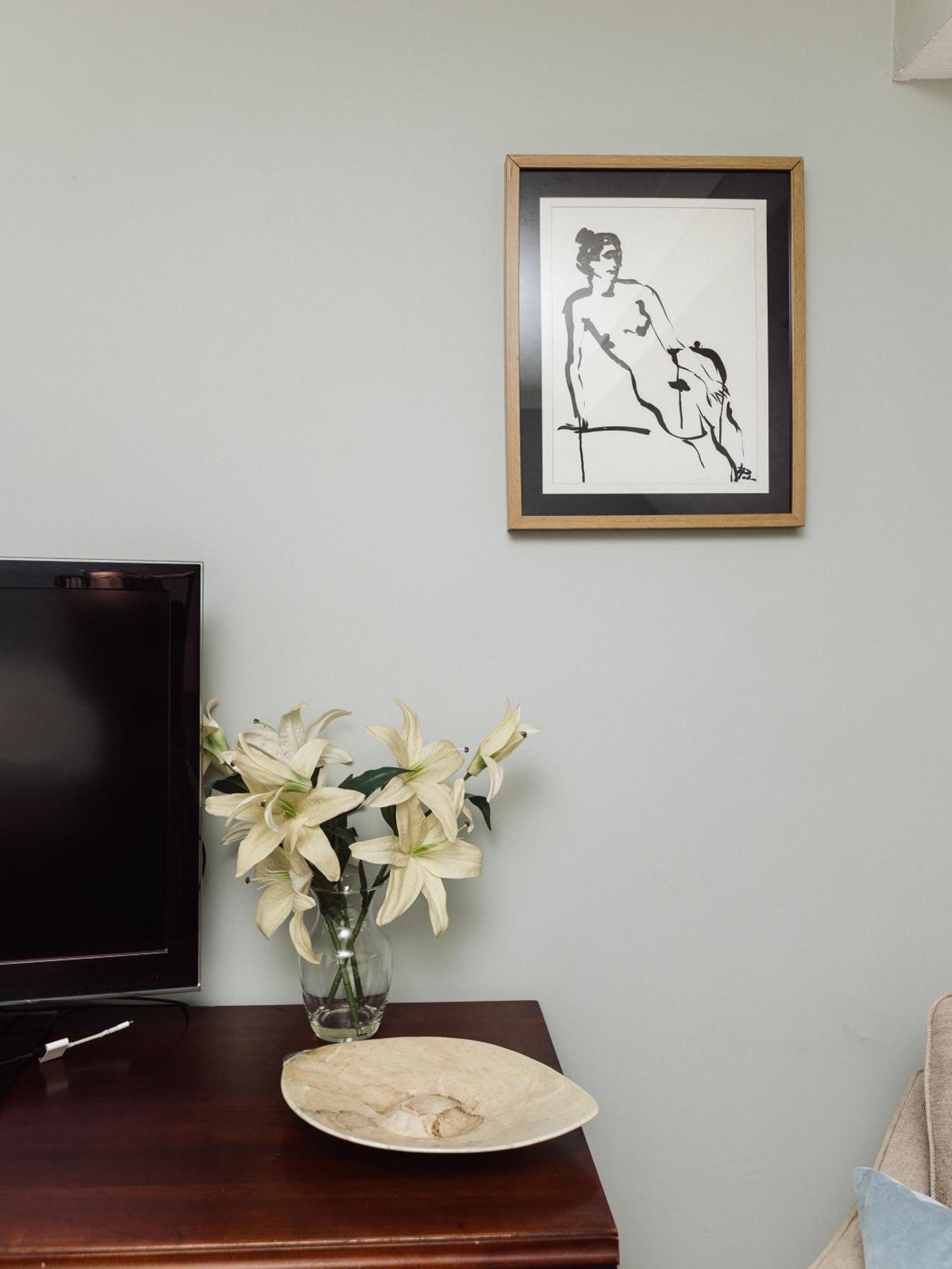 Beautiful Apartment In Guildford With Parking Send 外观 照片
