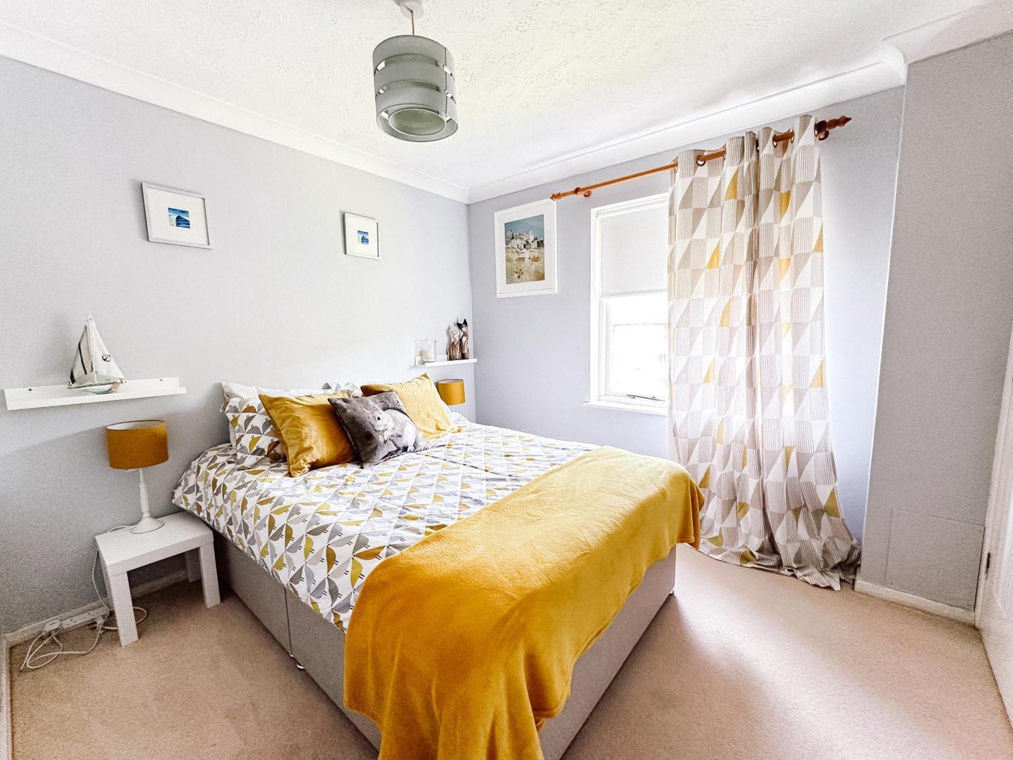 Beautiful Apartment In Guildford With Parking Send 外观 照片